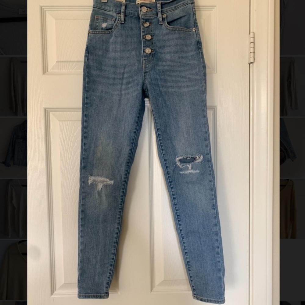 Anthropologie high rise medium-light wash Levi skinny Jeans